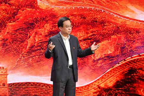 说明: F:\数信党务\教育活动\2021年\党课开讲啦\数信公司党课开讲啦第二讲\计算机科技员工党支部党课开讲啦第二期观看照片\马露露.JPG